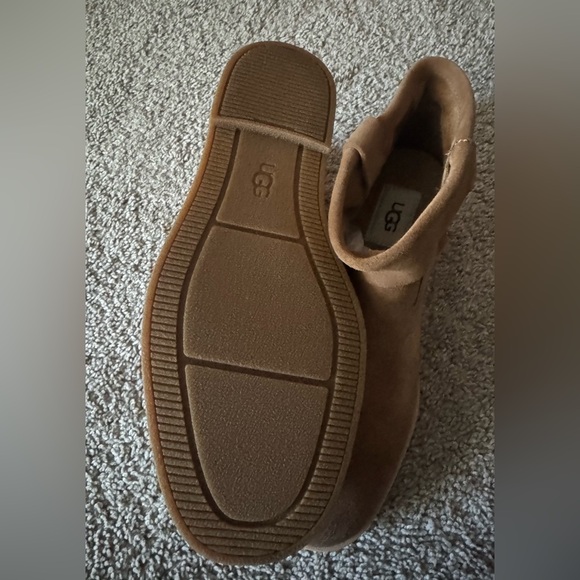 Ugg Women’s Josefene Cuff Boot Size 8.5 Chestnut - Picture 2 of 4